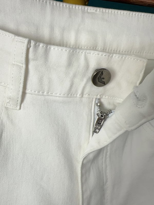 ブランドジーンズ着用イメージ